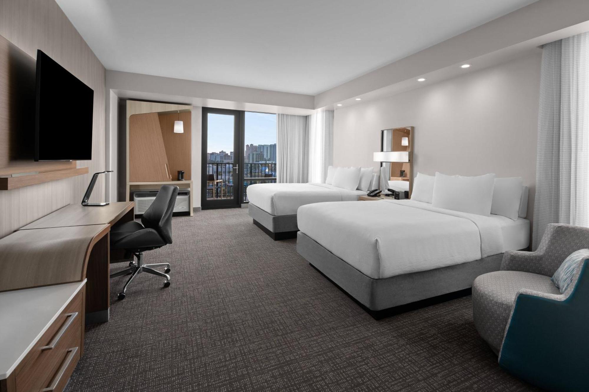 Courtyard By Marriott Clearwater Hotel 3*